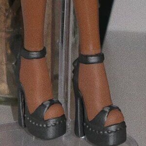 *unpainted* 1Pair Bratz princess heels